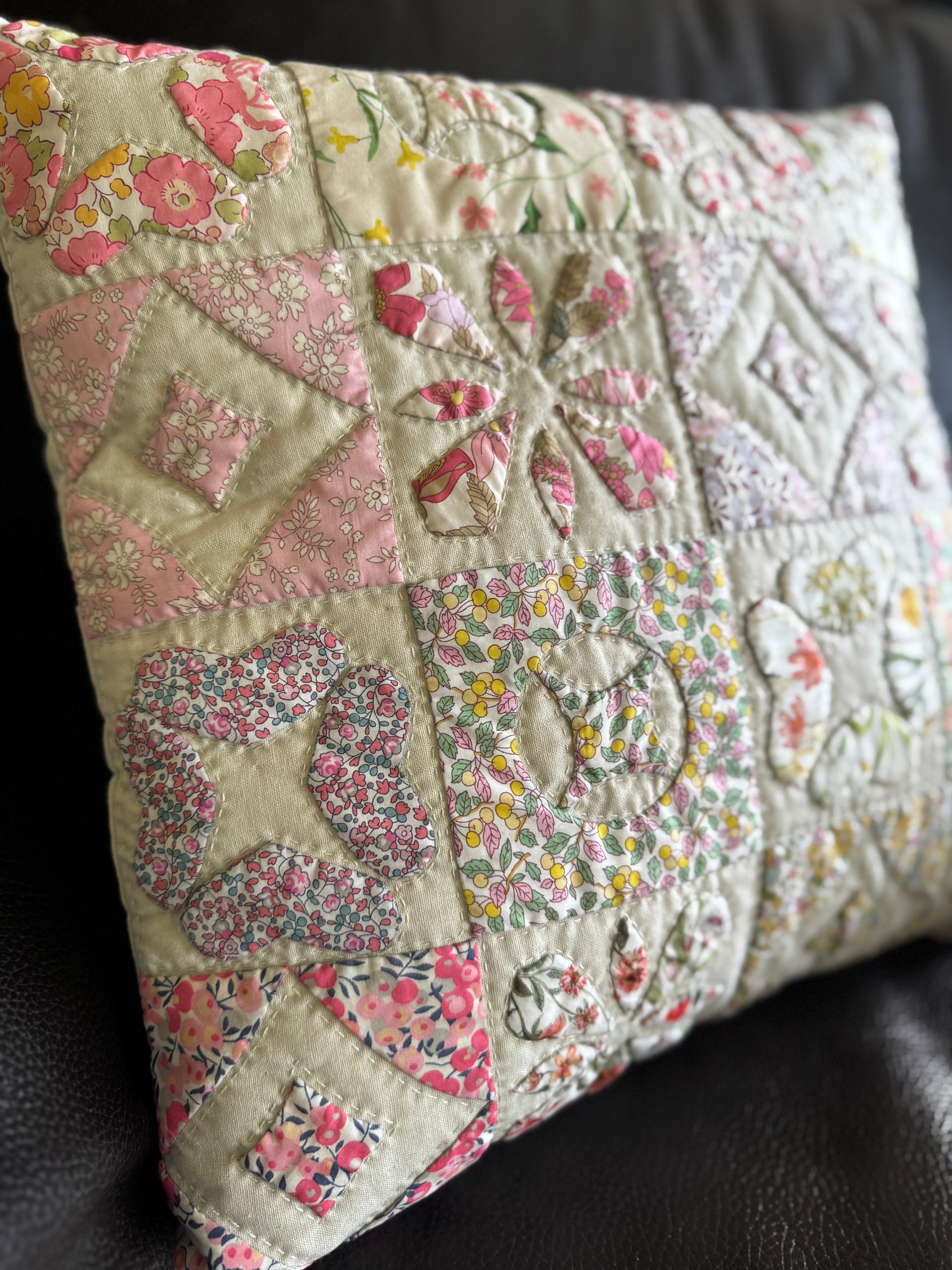 Emma Jean Janson -Lovely Liberty cushion kit